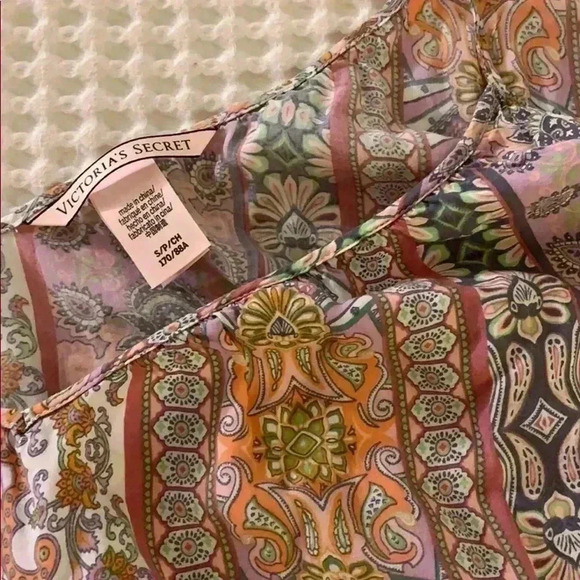 Vs blouse - Picture 3 of 4